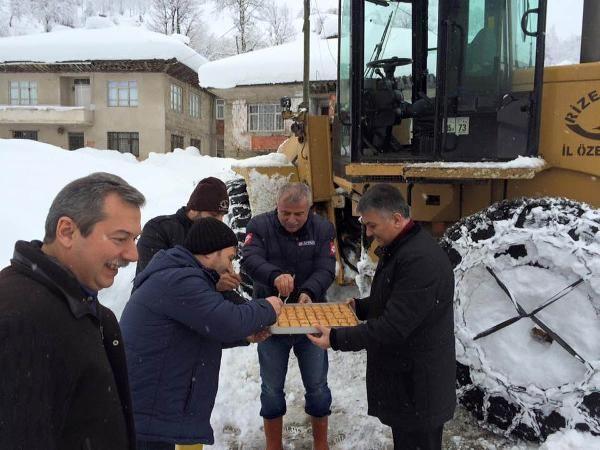 Rizeli başkana validen fotoğraflı cevap