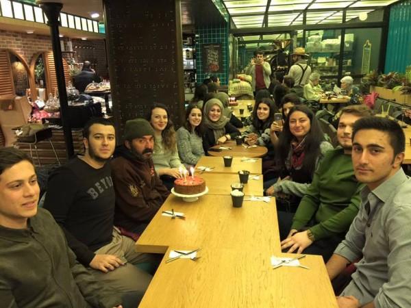 Kağıt toplayıcısına doğum günü sürprizi