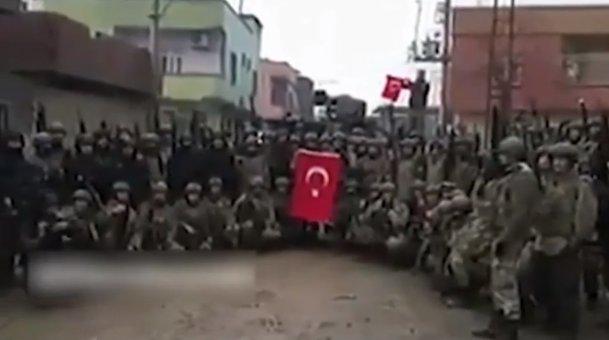 Özel Harekat ekipleri komando marşıyla Silopi'yi inletti