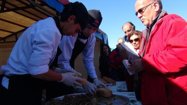 Vatandaşlar hamsi şenliğinde buluştu