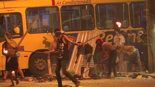 Brezilya'da toplu taşımaya zam isyanı
