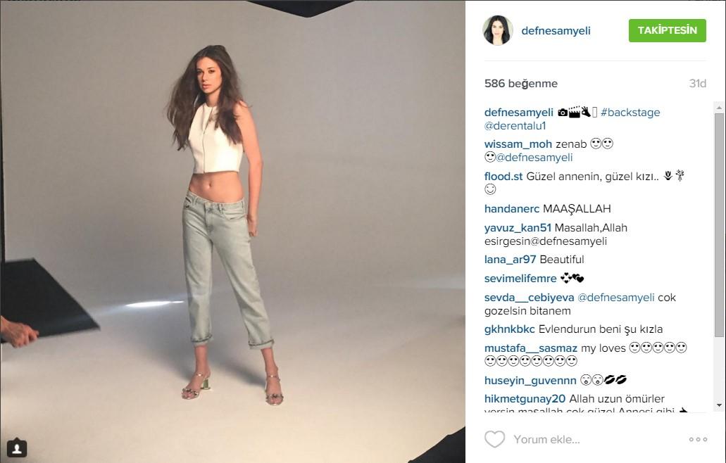 Defne Samyeli'nin kızı manken oldu