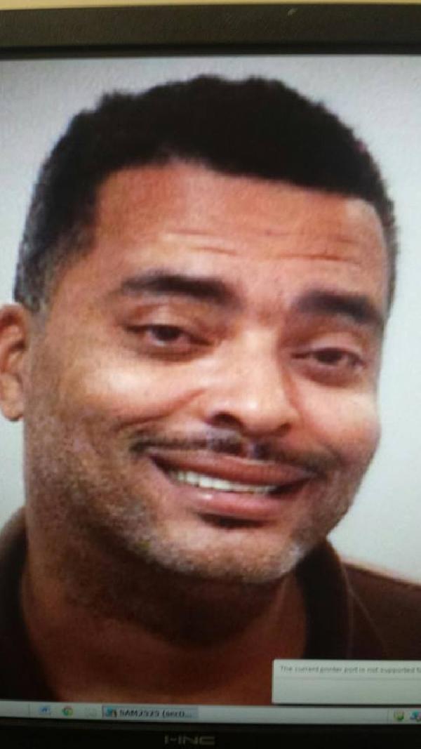 Aranan zanlı polislere yeni fotoğrafını gönderdi