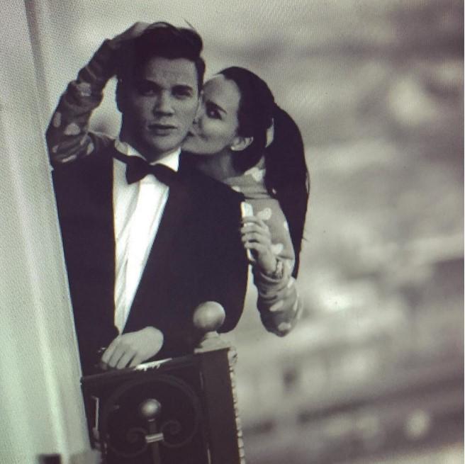 Sinan Akçıl'ın sırtındaki ruj izleri