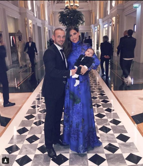 Sneijder oğlunun adını dövme yaptırdı