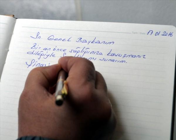 Hastanede Bahçeli'ye özel anı defteri