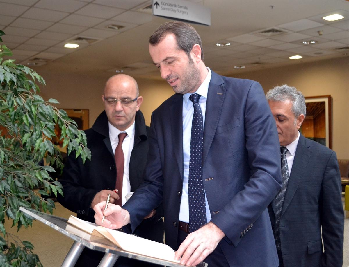 Hastanede Bahçeli'ye özel anı defteri