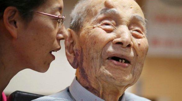 Dünyanın en yaşlı erkeği öldü