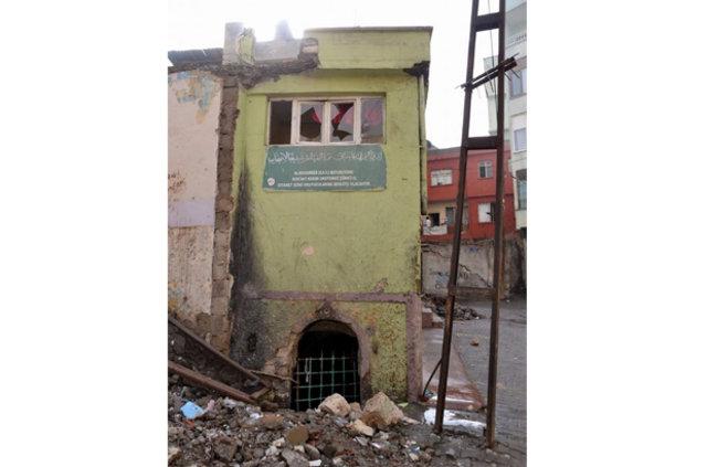 Hücre evindeki PKK'lılar mağaradan kaçtı