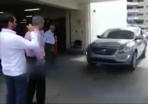 İnsanı görünce durması gereken otomobil durmadı: 2 yaralı