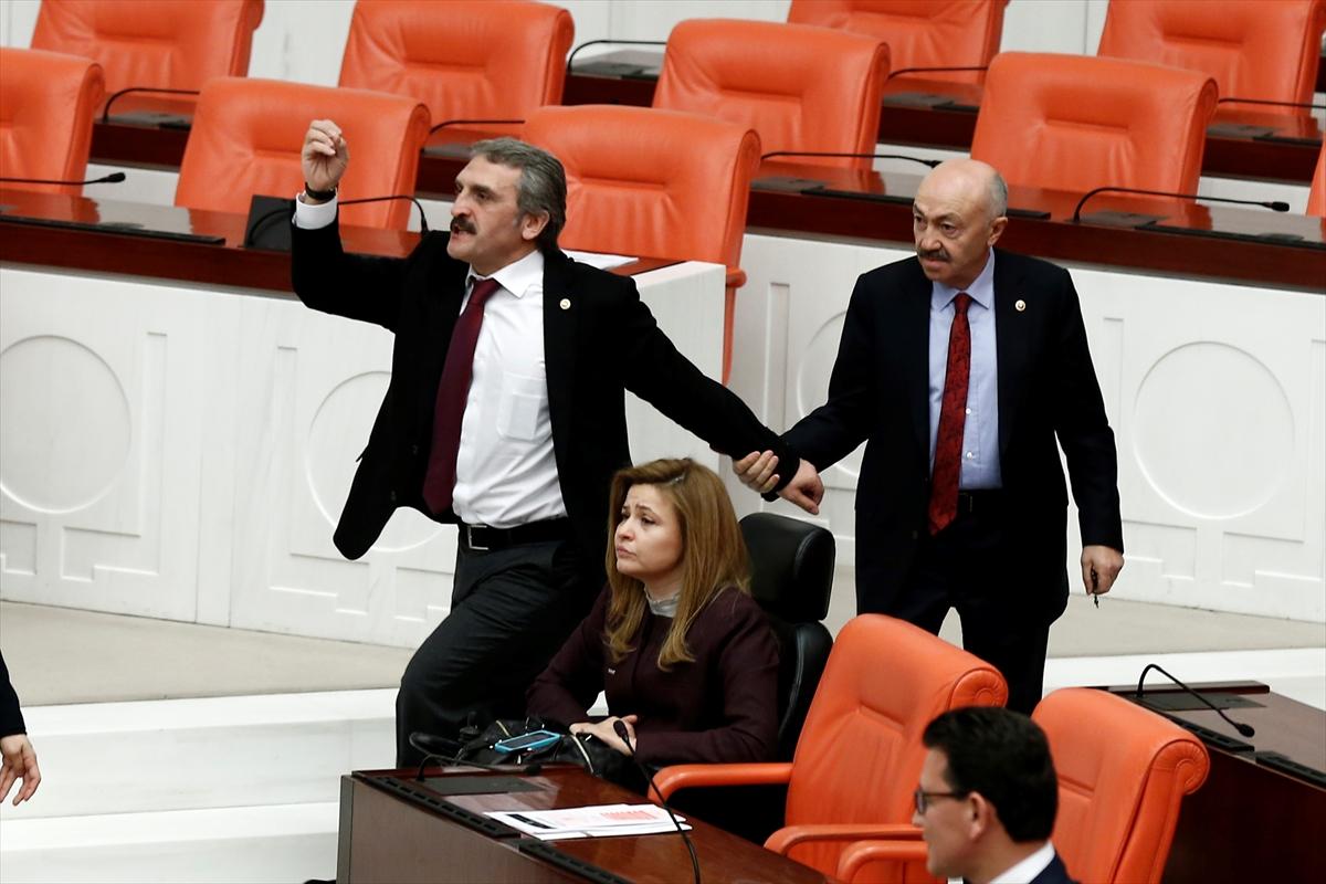 TBMM'de kavga çıktı
