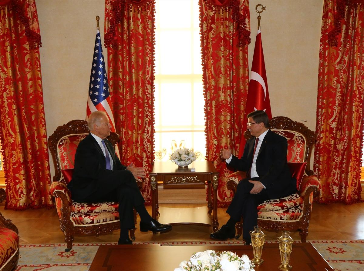 Davutoğlu ve Biden Dolmabahçe’de görüştü