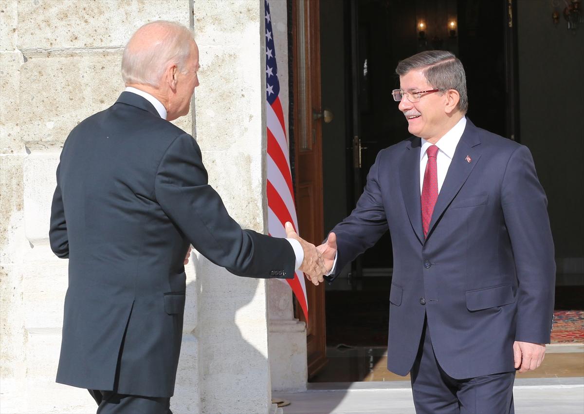 Davutoğlu ve Biden Dolmabahçe’de görüştü