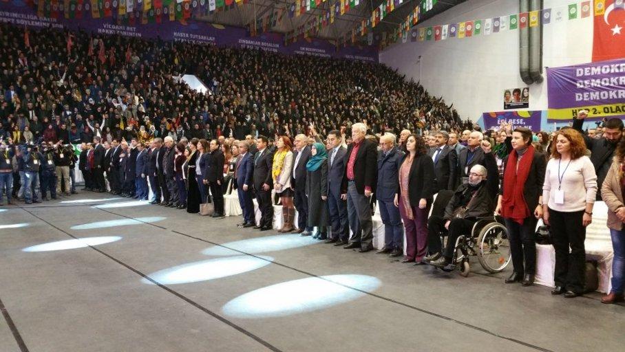 HDP 2. Olağan Kongresi'nde Atatürk posteri