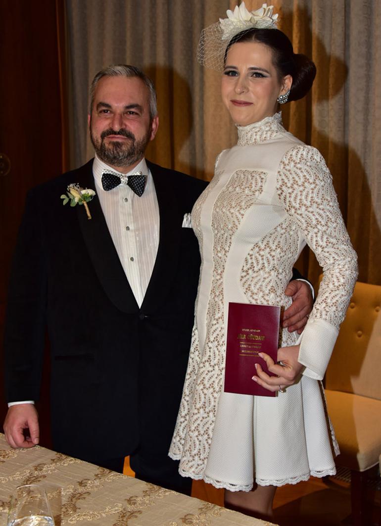 Evlatlıktan reddedilen Ali Hatemi evlendi