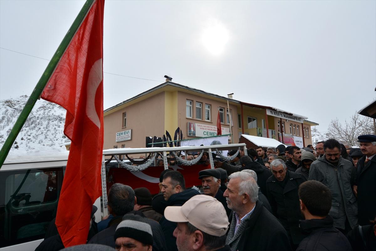 Kamer Genç'in tabutunu Kılıçdaroğlu omuzladı