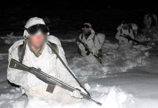 Mehmetçik'ten kar ve şiddetli soğuklarda muharebe eğitimi