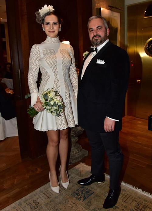 Evlatlıktan reddedilen Ali Hatemi evlendi