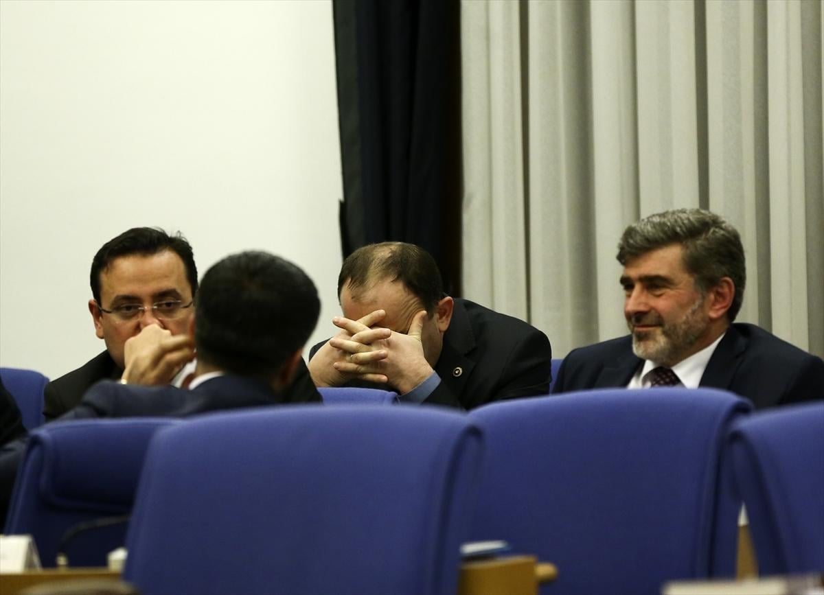 Komisyon görüşmelerinde üyeler yorgun