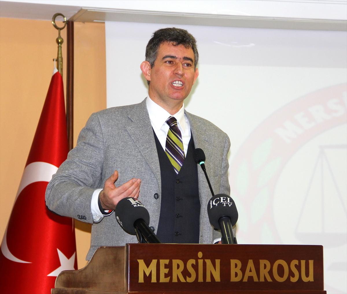 Metin Feyzioğlu kürsüyü terk etti
