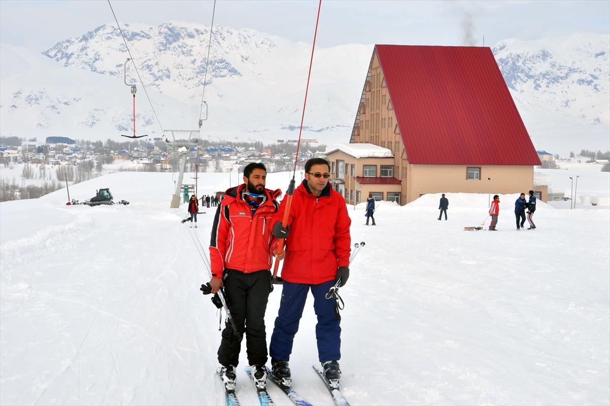 Tuncelilerin kayak keyfi