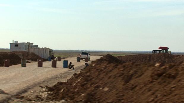 CNN, ABD'nin PYD'ye mühimmat verdiği pisti görüntüledi