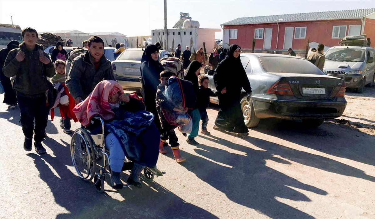 Halep'ten Türkiye'ye göç başladı