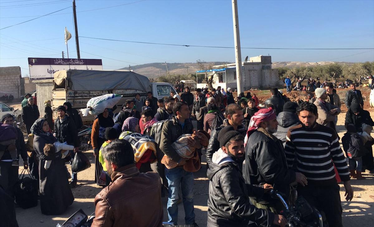 Halep'ten Türkiye'ye göç başladı