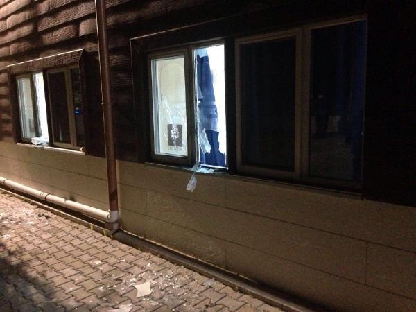 PKK'lı öğrenciler kendi okulunu bombaladı