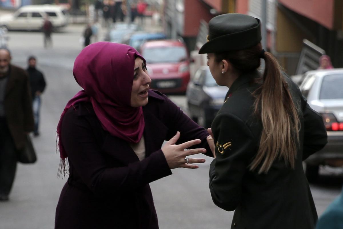 Kapıda ambulansı görünce abisinin şehit olduğunu anladı