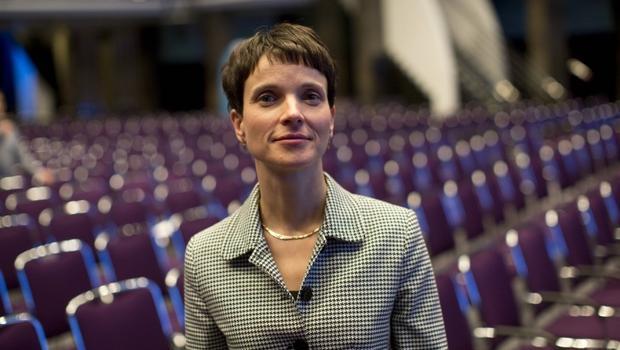 AB'den Türkiye'ye: Sınırda bekleyen mültecileri alın