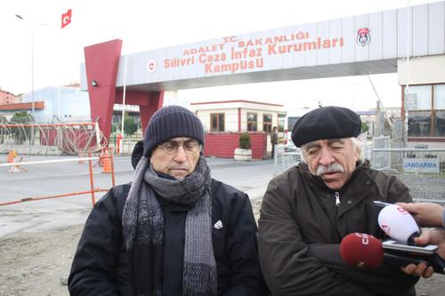Hasan Cemal ve Cengiz Çandar umut nöbetinde