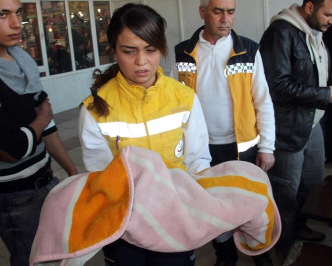 Suriyeli bebek açlık ve soğuk kurbanı oldu
