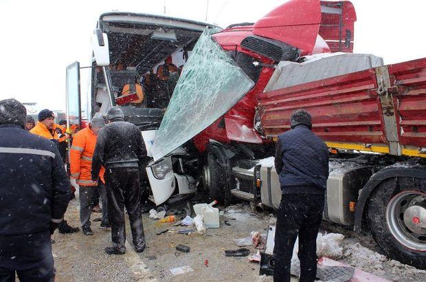 Sivas'ta kaza yapan sürücüler arkadaş çıktı