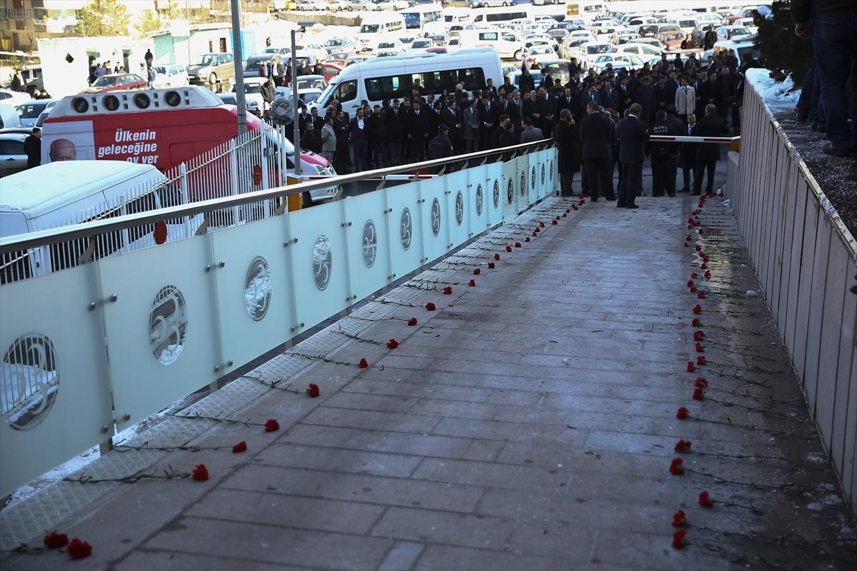 Bahçeli ameliyat masraflarını cebinden karşıladı