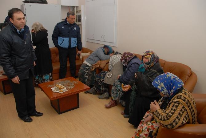 Uyanık dilencinin yöntemi zabıtaları şaşırttı