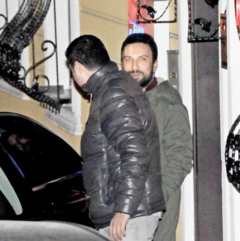 Tarkan stüdyo çıkışında görüntülendi