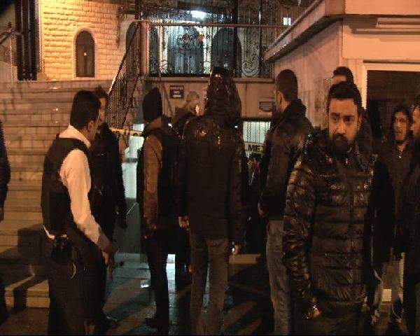 Pendik'te soyguncuyu rehin aldığı kişi yakalattı