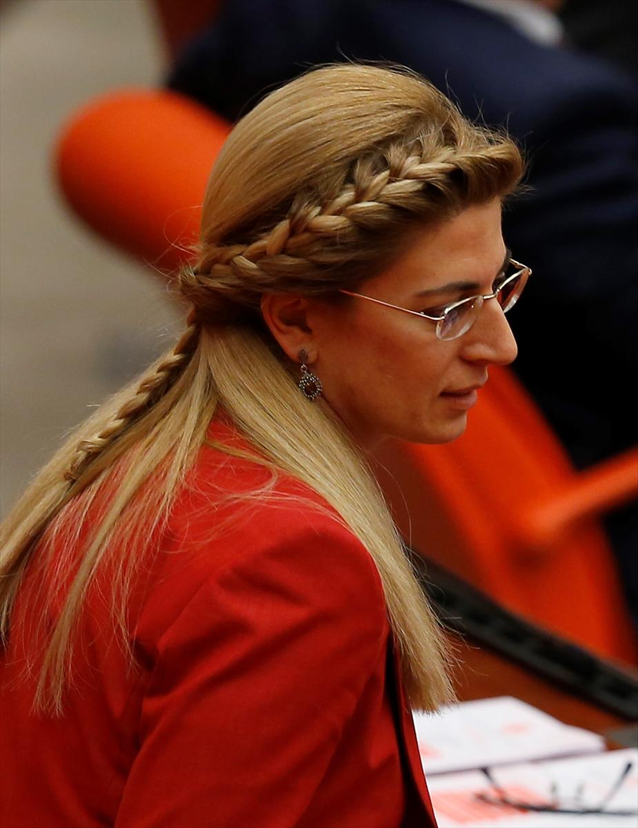 Milletvekili Didem Engin'in balıksırtı örgüsü