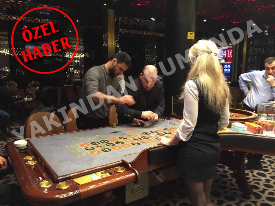 Alişan kumar masasında