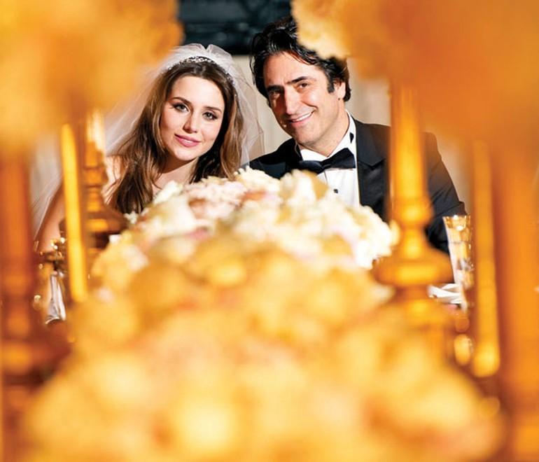 Kırmızıgül'ün adı düğün davetiyesinde yanlış yazıldı