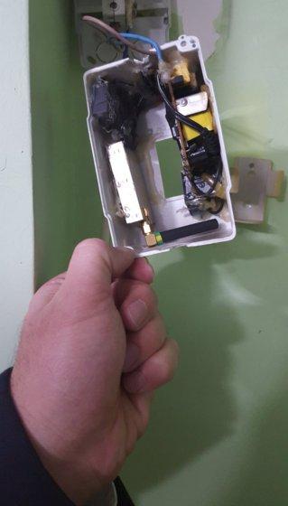 Dinleme cihazı klima şartelinden çıktı