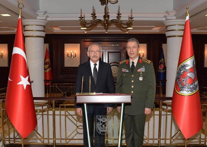 Kılıçdaroğlu’ndan Orgeneral Akar’a taziye ziyareti