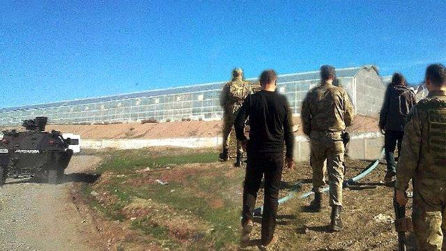 Ayda 1 milyonluk kaçak elektrik kullanan seraya baskın