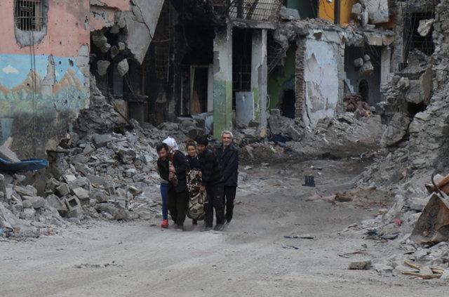 Diyarbakır Sur'da 6 kişi tahliye edildi