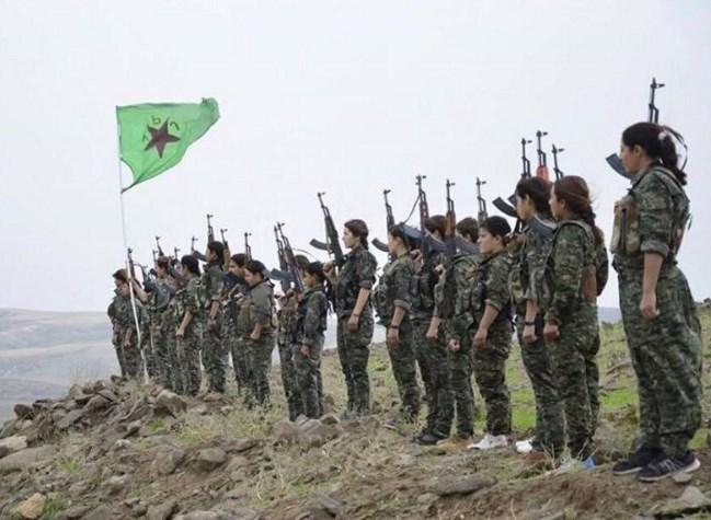 Rusya yanlışlıkla YPG kampını vurdu