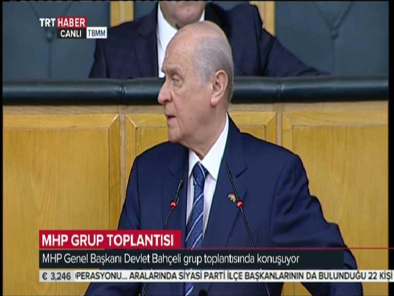 Bahçeli'nin prompteri bozuldu