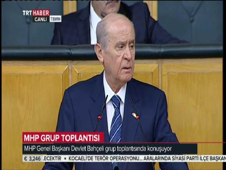 Bahçeli'nin prompteri bozuldu