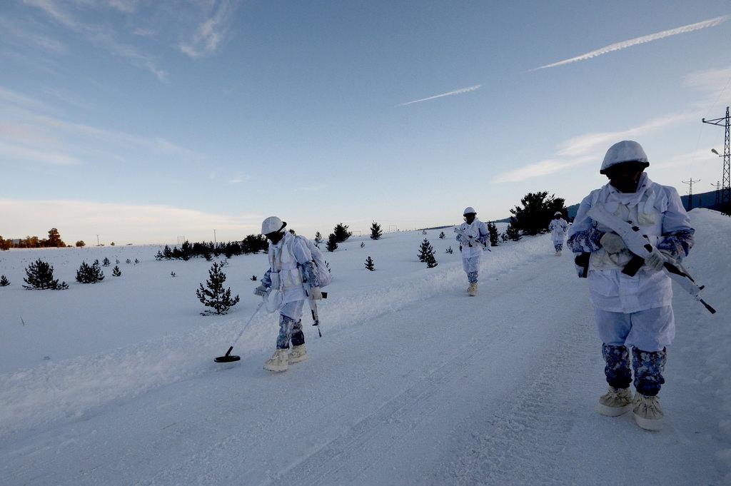 Komandolar eksi 20 derecede eğitimde