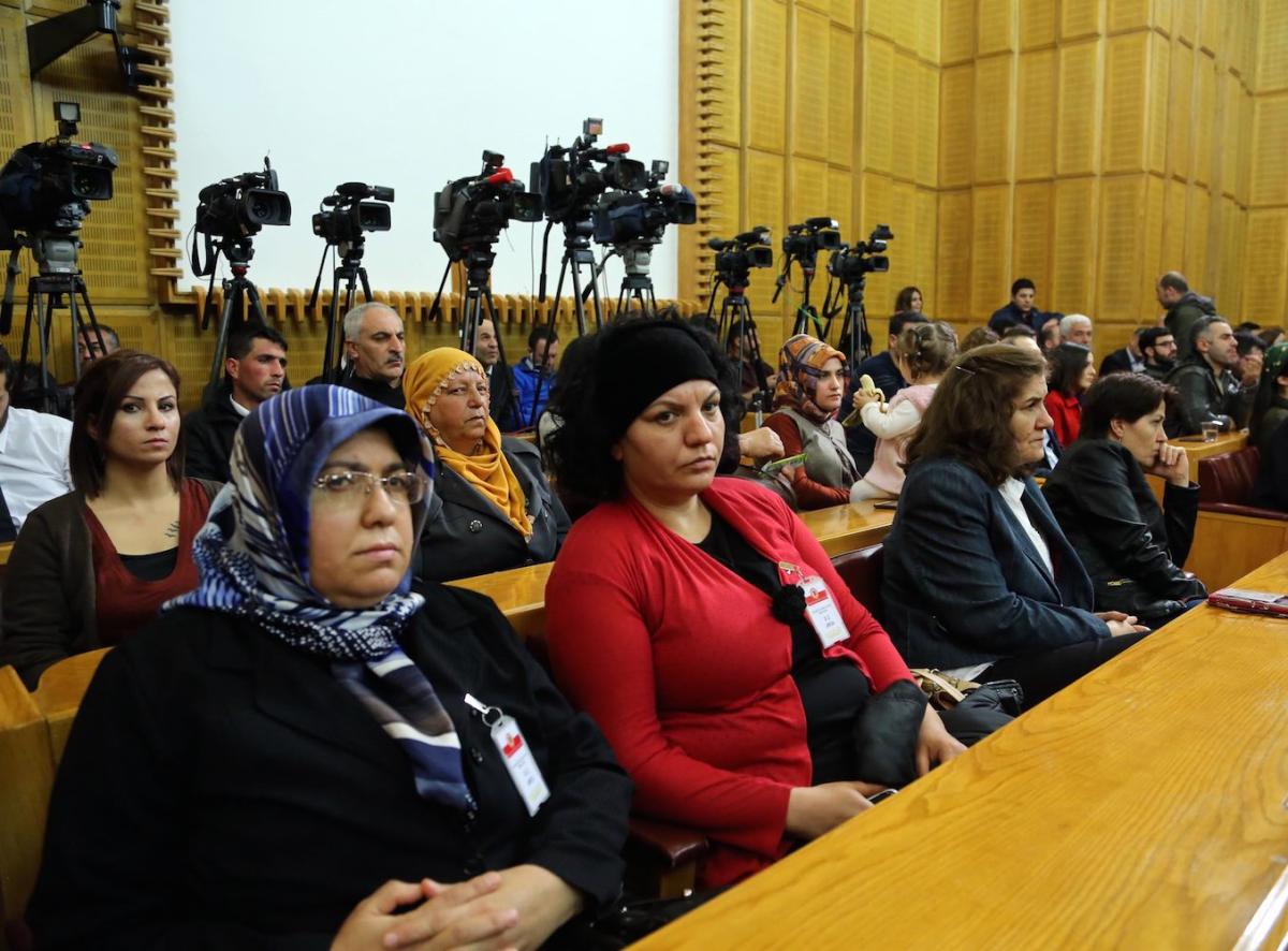 Asker ve polis yakınları HDP grubunda